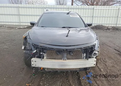 2015 Nissan Altima 2.5 z USA, uszkodzony, nr VIN 1N4AL3AP1FC492401